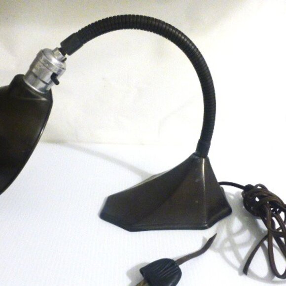 Antique CAST IRON DESK LAMP Table Lamp Journalist Hydro Electric Power Co. - Picture 6 of 12